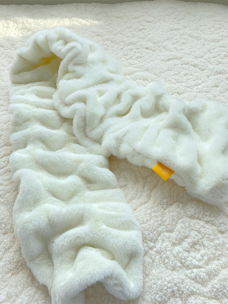 Unisex White Snood Scarf: Luxurious Imitation Rabbit Fur, Soft, Warm, and Versatile for Winter