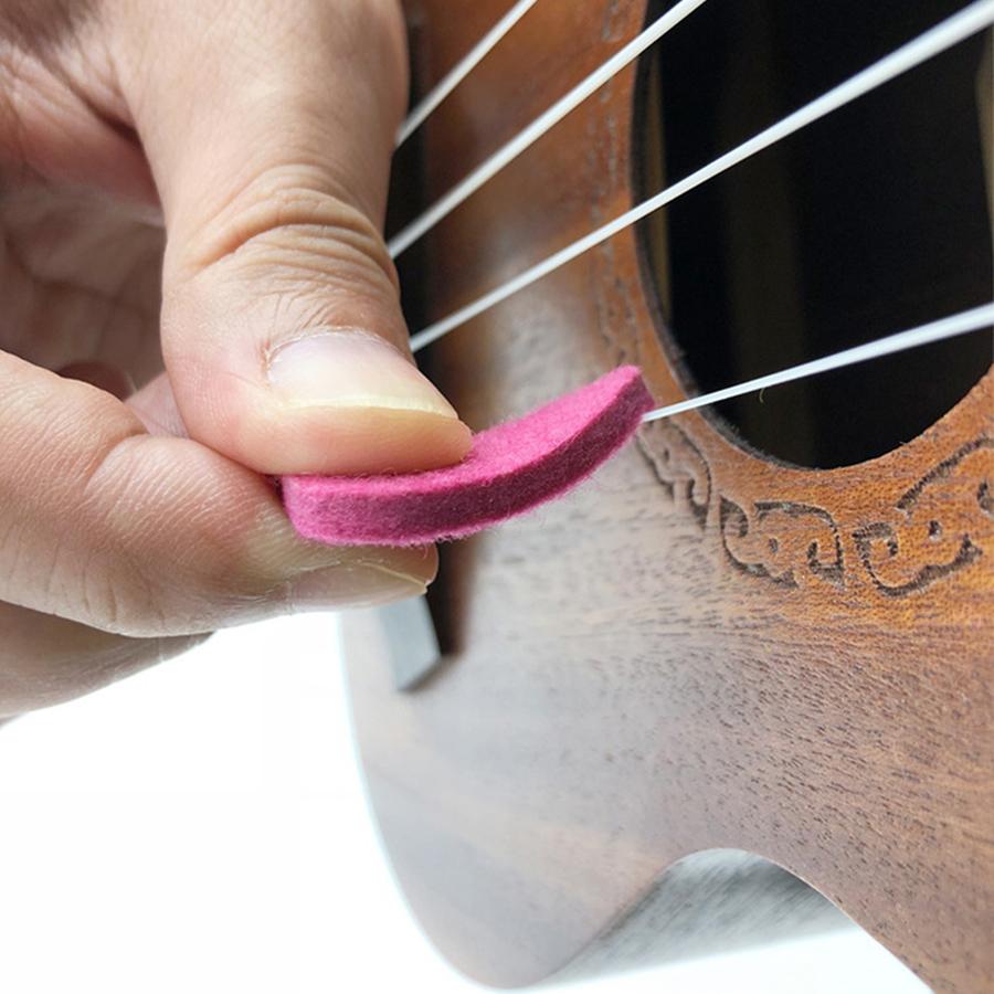 5pcs 3cm Color Felt Picks Durable Heart Shaped Picks for Guitar Ukulele Bass Musical String Instrument Performance Accessories