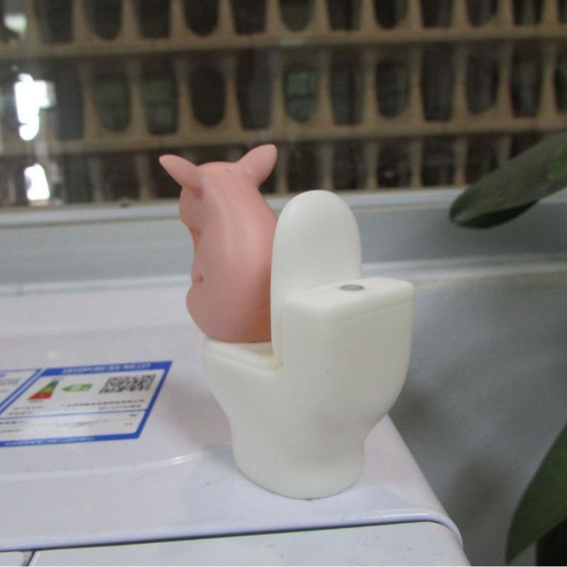 1PC Creative Cute Vinyl Toilet Piglet Toilet Home Decoration Animal Desktop Small Ornament Personalized Gift