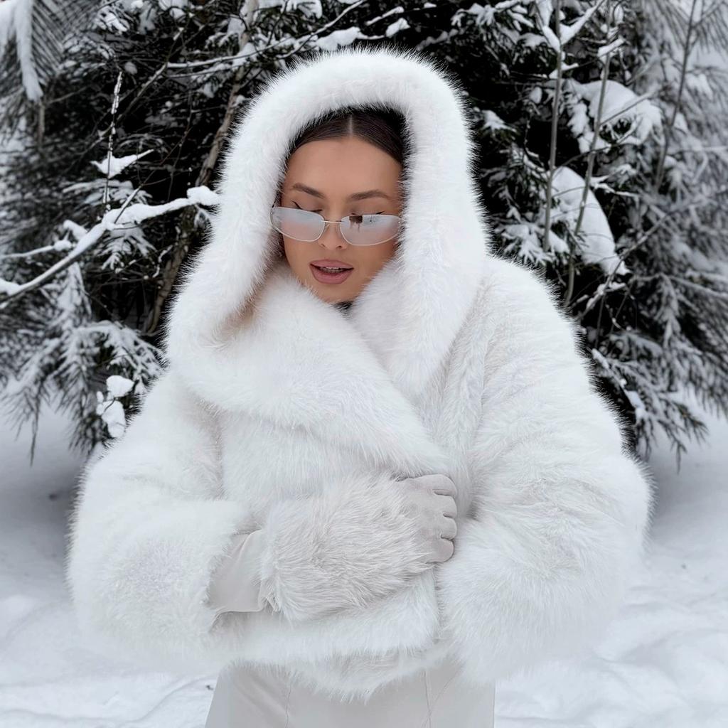 Russian women's short hooded imitation fur coat white fox fur coat eco-friendly artificial fur jacket