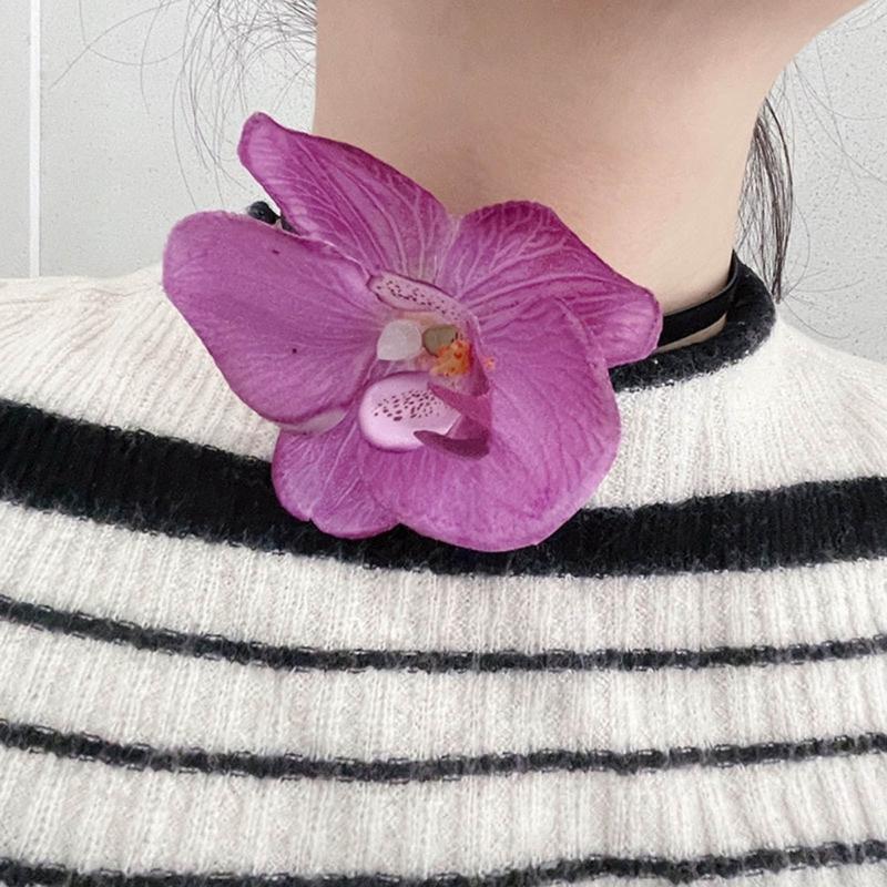 Phalaenopsis Blossom Necklace Simulation Flower Neckchain Women Girls Collarbone Chain Eye Catching Choker Accessory