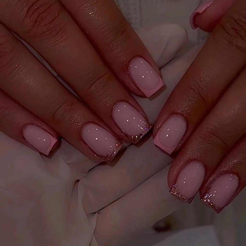 24 Stück Rosa Französische Spitze Kurze Quadratische Falsche Nägel Mit Kleber Glitzer Acryl Vollabdeckung Künstliche Nagelspitzen