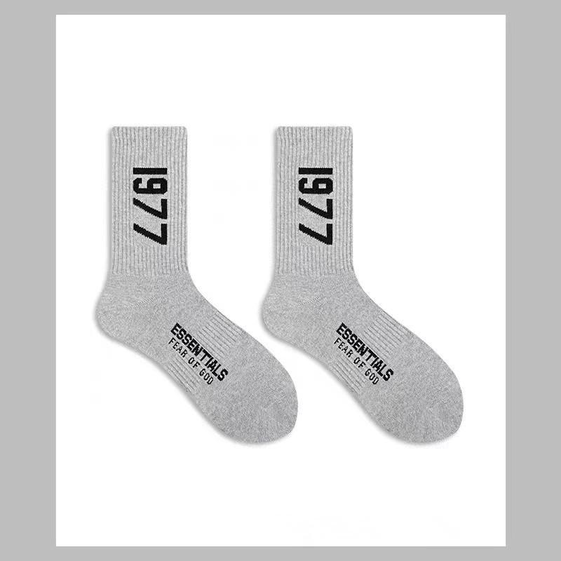 

All-In-One Vertical Strip Style Gray Socks Ultra-Thin Summer Solid Color Mid-Length Calf Stack Socks One size світло-сірого кольору