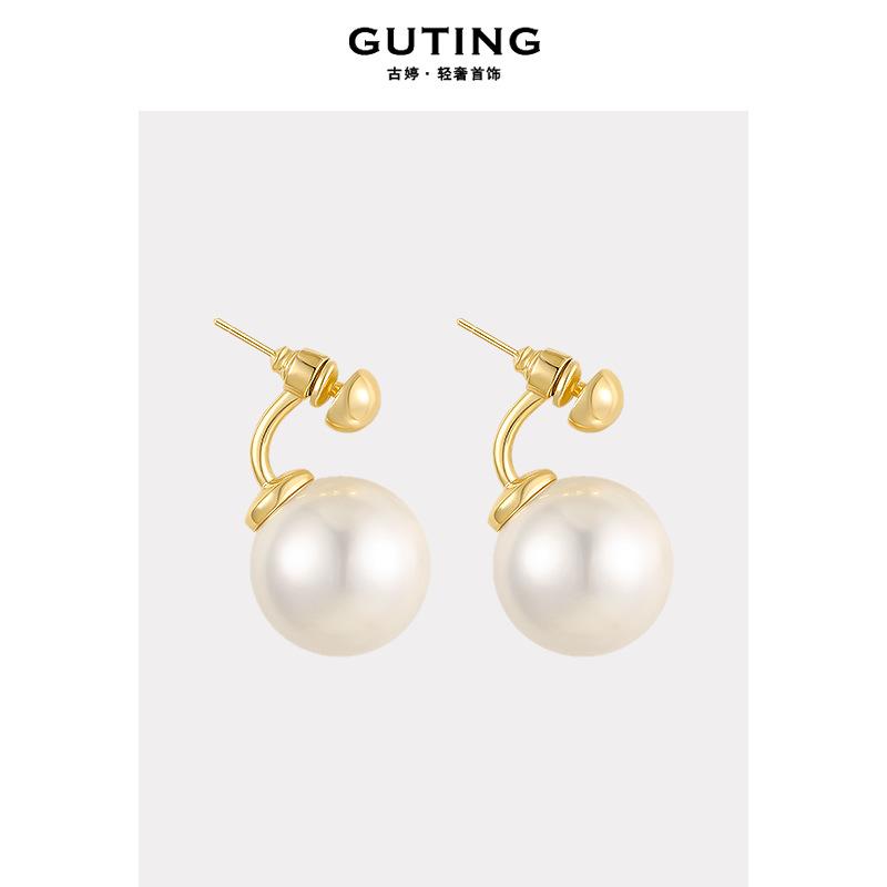

Guting imitation pearl earrings new popular niche design high-end pure silver needle earrings women s light luxury earrings