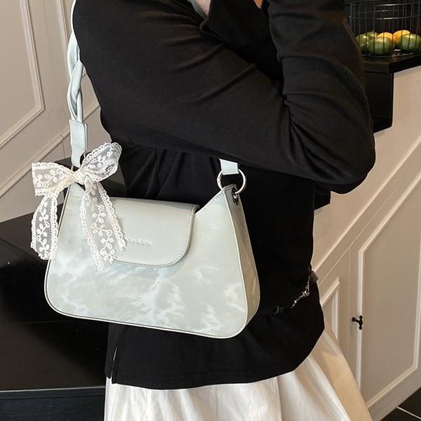 Niche design high-end underarm bag new fashion versatile shoulder messenger bag commuter baguette bag