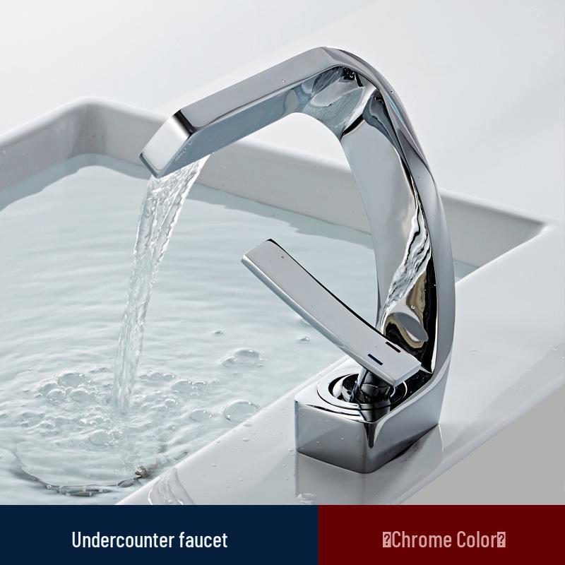 Rubinetto Ottone a Cascata Dorata – Lavabo Lusso a Foro Singolo
