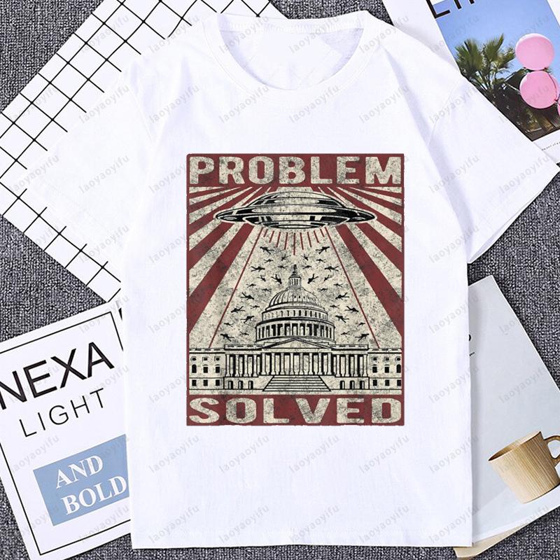 UFO Capitol Problem Solved Graphic Print T-shirt M