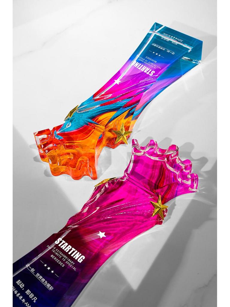 Five-Pointed Star Crystal Trophy: Full-Color Print for Outstanding Team & Employee Recognition at Annual Meeting Events