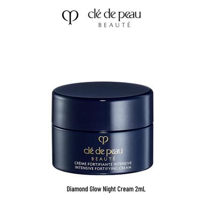Clé de Peau Beauté Rozświetlający Krem na Noc 2ml