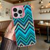 Buntes Chevron Stammesmuster Stoßfeste Handyhülle für iPhone 16 15 14 13 12 11 Pro Max/Mini Kratzfestes Premium Hartschalen Cover