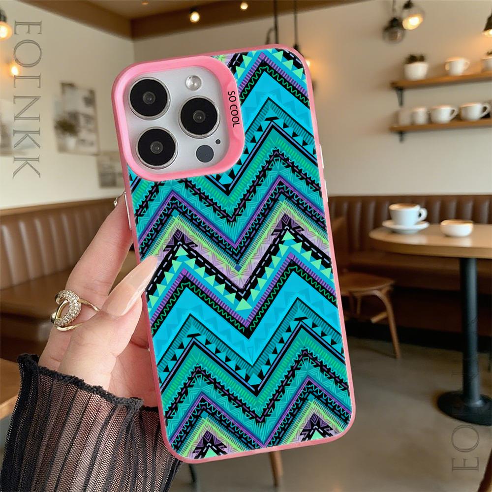 Buntes Chevron Stammesmuster Stoßfeste Handyhülle für iPhone 16 15 14 13 12 11 Pro Max/Mini Kratzfestes Premium Hartschalen Cover