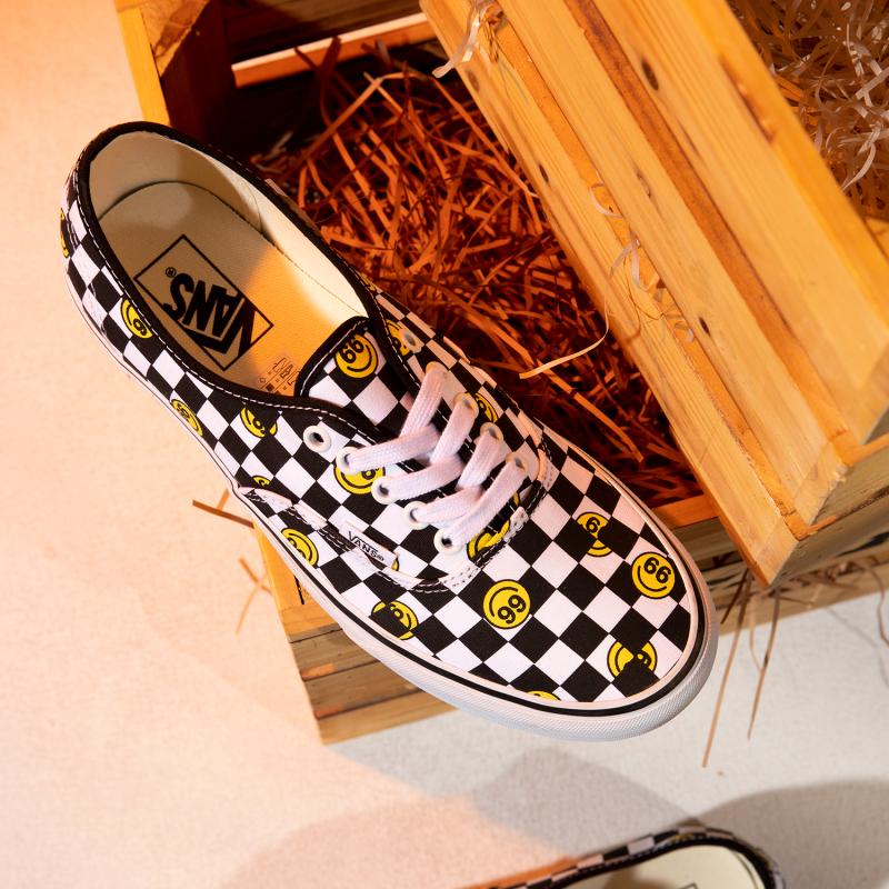 Vans Wallpaper Authentic Smiley 'Black White' Sneakers VN000EE3BP9