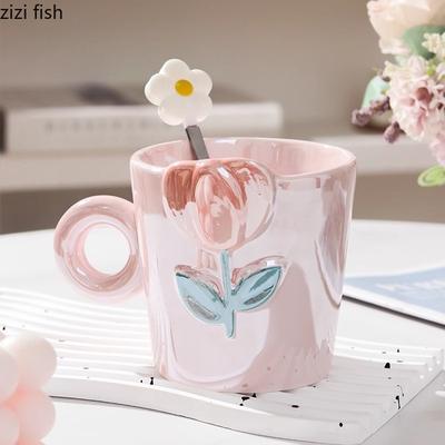 Kreative Blumen-Keramiktasse mit Perlglanz-Tulpen-Kaffeetasse, schöne Frühstückstasse, Getränketasse, Haushaltsbecher für Paare, Wasserbecher
