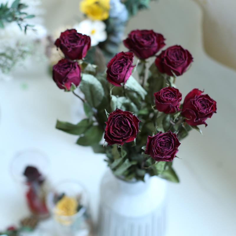 Yunnan Dried & Immortal Flowers Bouquet: Baby's Breath, Roses, Forget-Me-Nots for Home & Homestay Decor