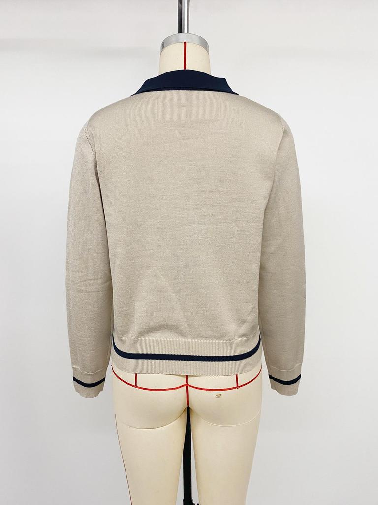 2026 Autumn/Winter Elegant Knit Polo Sweater: Gentle Style, Three-Button, Color Block Design