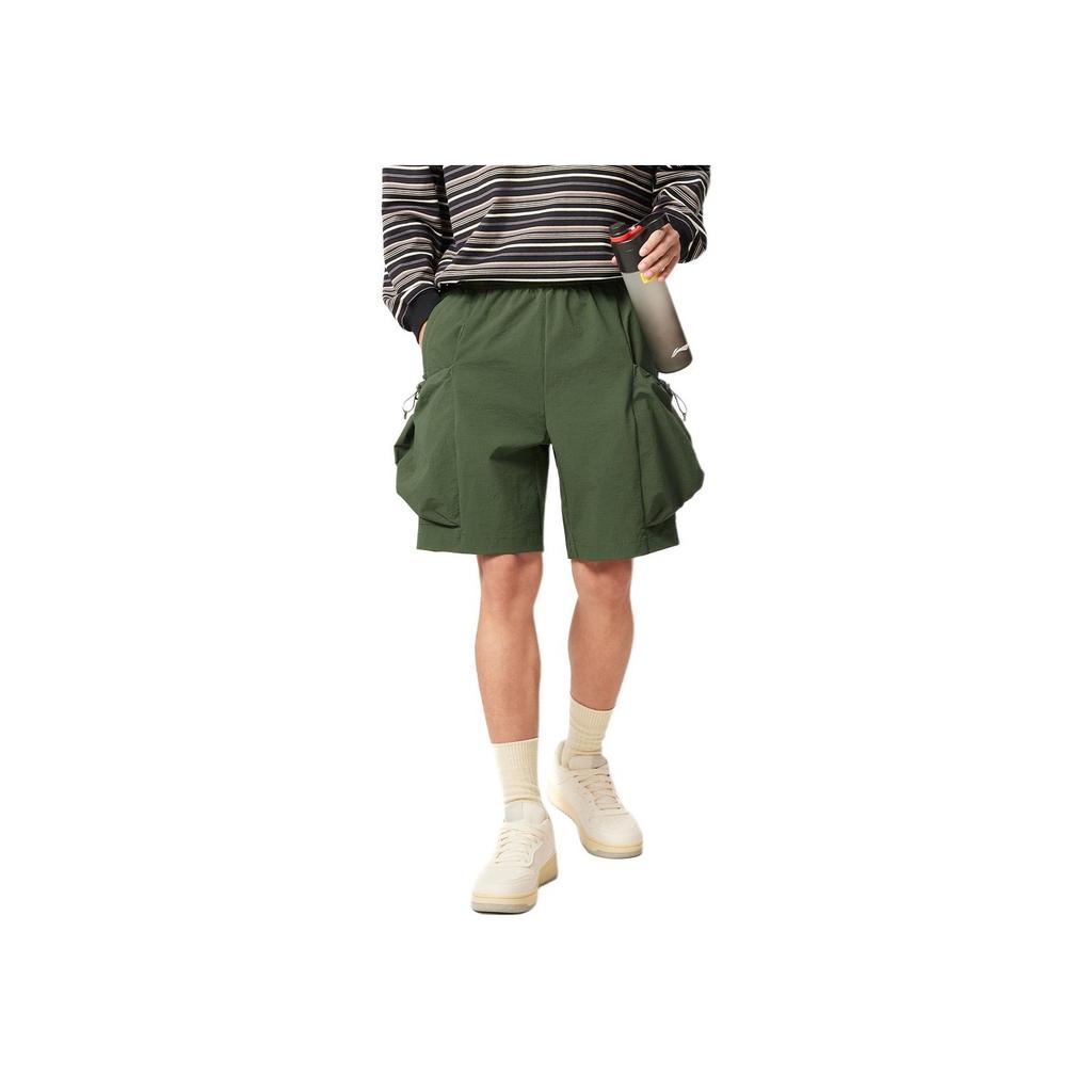 Li Ning Sports Lifestyle Series Solid Color Mid Waist Breathable Versatile Straight Leg Sports Shorts Men shorts Dark-Wilderness-Green AKSV289-5