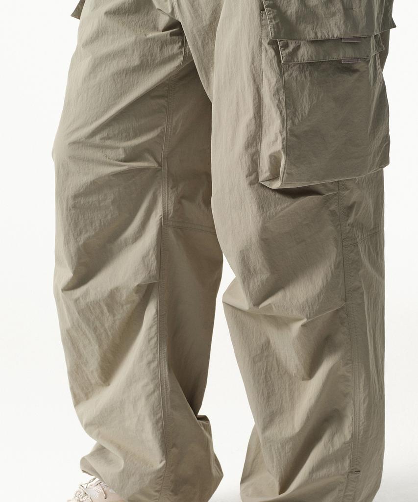 Musinsa Standard [City Leisure] Wide Belted Cargo Jogger Pants [Leaf Beige]