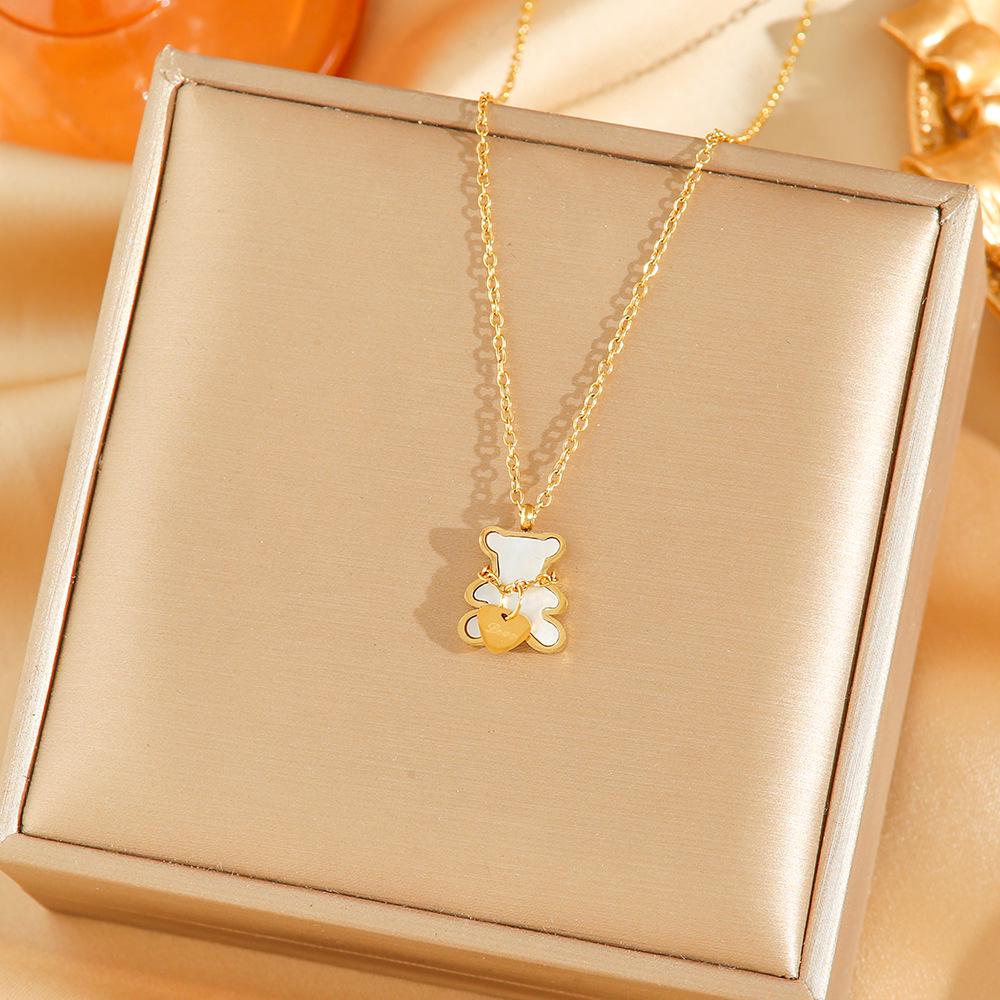 Exquisite 18K Gold-Plated Titanium Steel Necklace - Women's Clavicle Chain Jewelry, Fade-Resistant