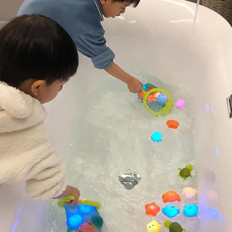 Cute Animals Bath Toy Swimming Water Led Light Up Toys Soft Rubber Float Induction Luminous Frogs For Kids Play Funny Gifts