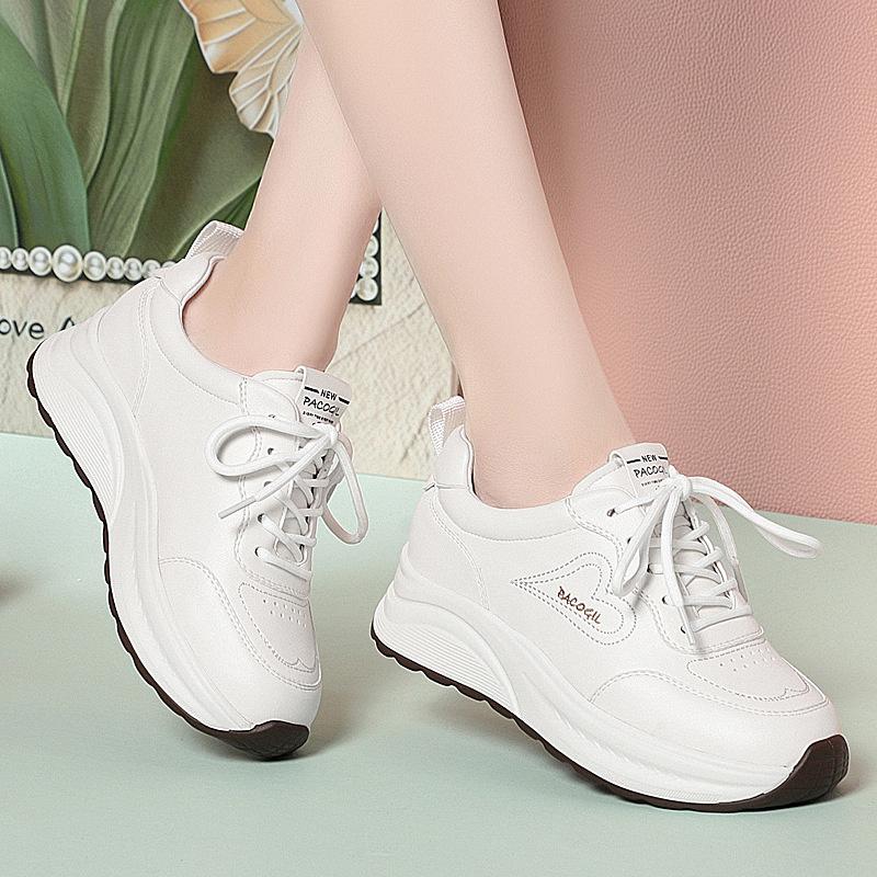 Thick-Soled White Shoes For Women Lightweight Casual Sports New Mother Shoes Spring Autumn Single Shoes Middle-Aged And Elderly