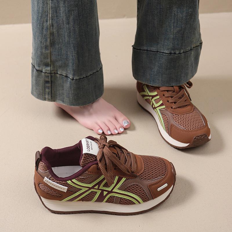 

Thick-soled mesh German training shoes women s 2025 new summer breathable casual sports Forrest Gump shoes lightweight dad shoes 40