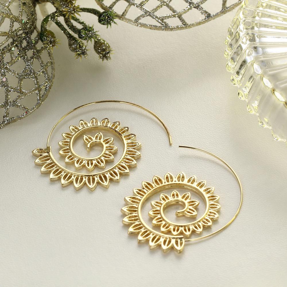 Women Fashion Exaggerated  Spiral Earrings Unique Delicate Elegant Decoration