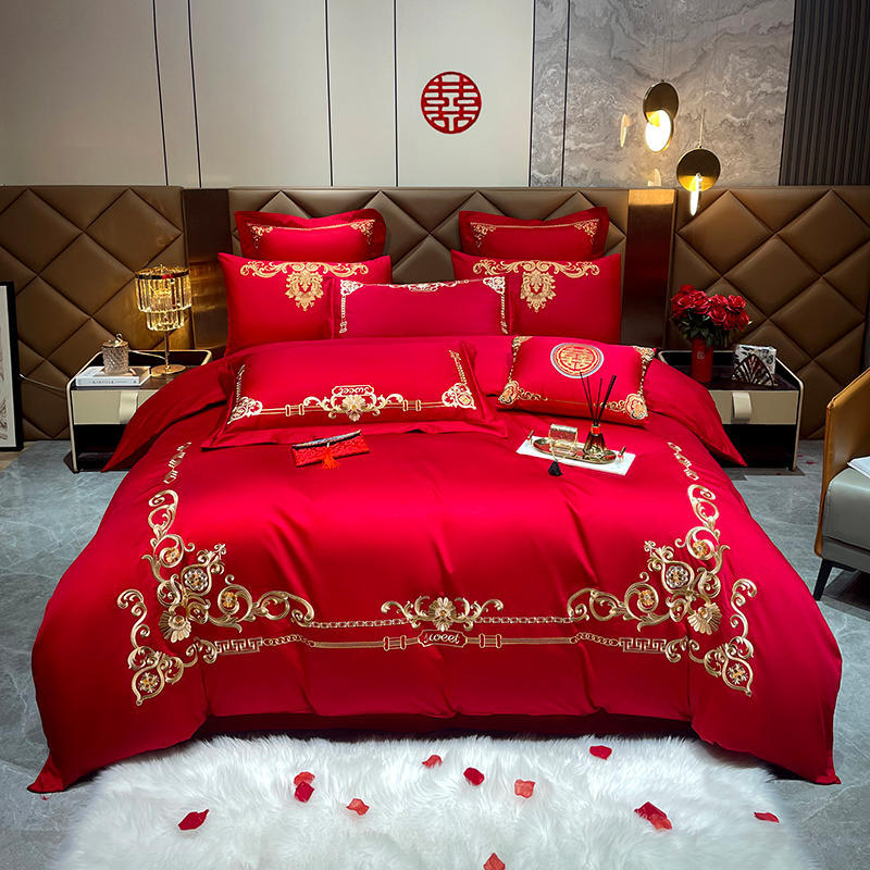 Vierteiliges Hochzeitsset aus reiner Baumwolle im chinesischen Stil mit bestickter leuchtend roter Stickerei und zehnteiligem Hochzeitsbettlaken und Bettbezug