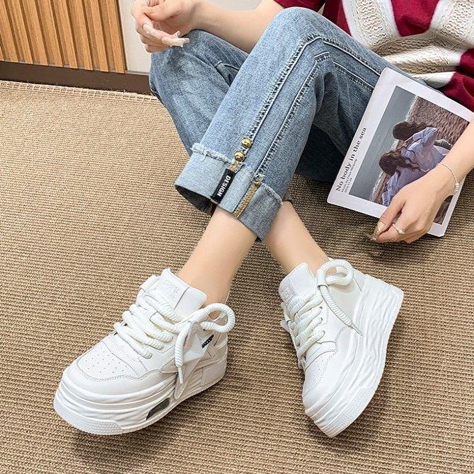 

2025 autumn new ins platform versatile board shoes women s fashion casual shoes student height increase leather surface white shoes women 35 білий