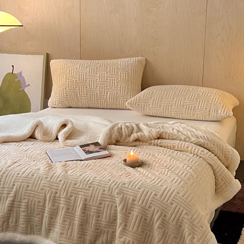 2025 Winter Thickened Double-Sided Lambswool Blanket for Dormitories and Offices