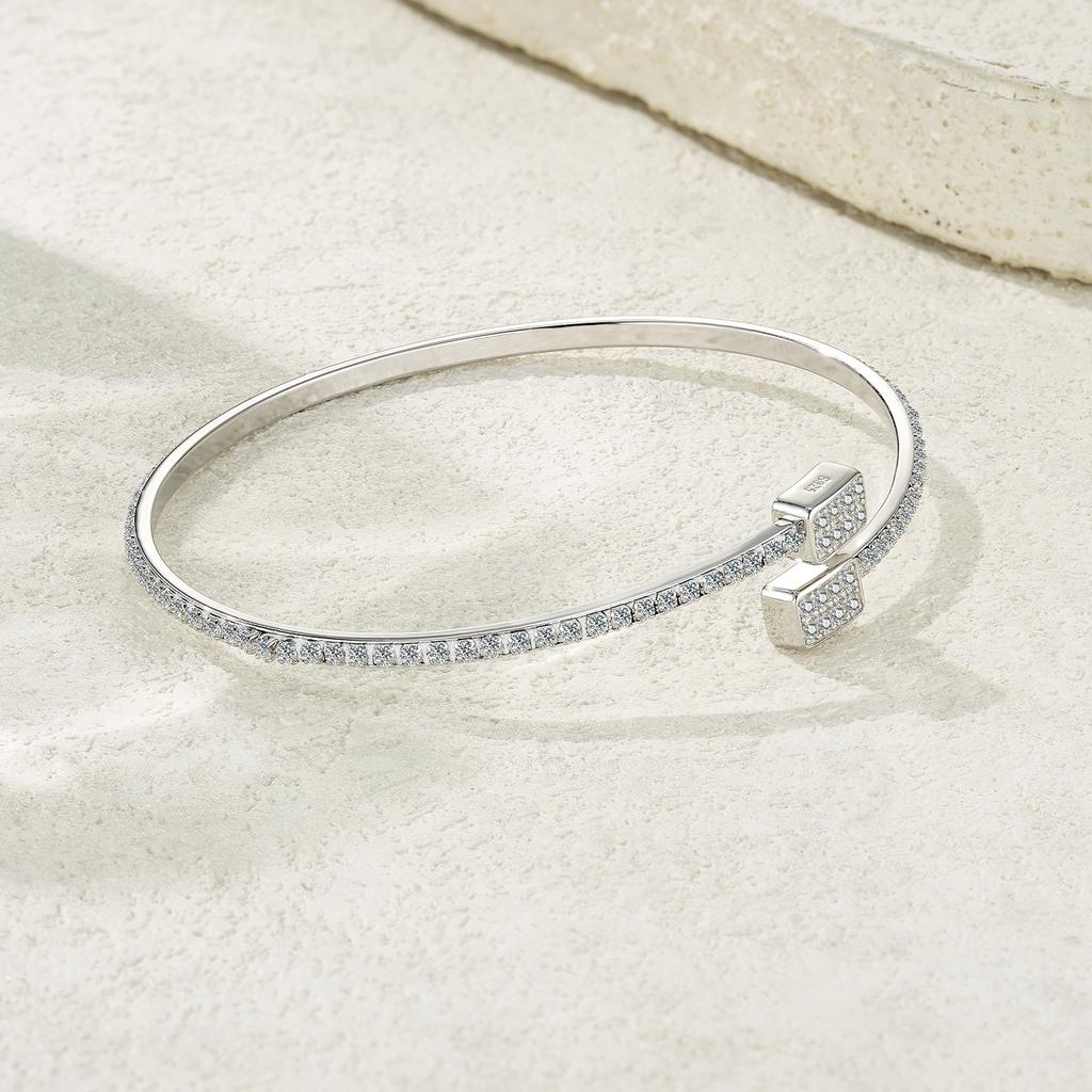 Glänzendes S925 Silber Rundes Moissanit Doppelrechteck Ganzflächig Pavé Schlank Offener Armreif GRA Zertifiziert Eleganter Damen Stapelbarer Armreif