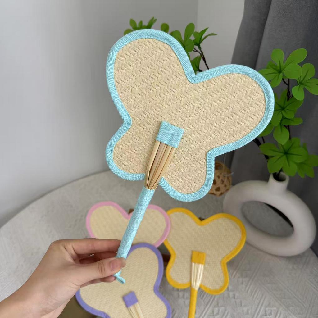 Summer travel with the same group fan, pure handmade portable fan, cute Pu Fan