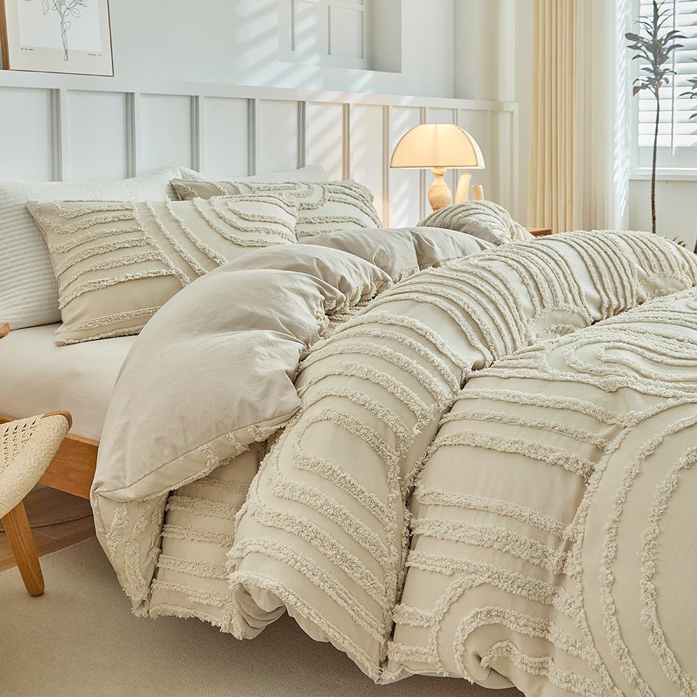 Embossed Floral Duvet Cover Set 2/3pcs Tufted Arched Striped Soft Bed Set All Season Skin-Friendly Quilt Cover and Pillowcases