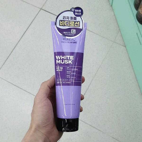 Kundal Rich perfume Body Lotion whiteMusk Scent 200ml One thing