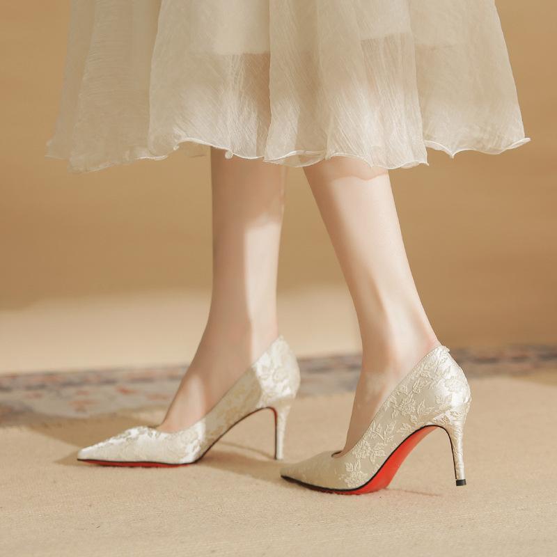 1002 [sheepskin] high heels women's thin heels summer 2025 new pointed head national style embroidery shallow mouth temperament single shoes