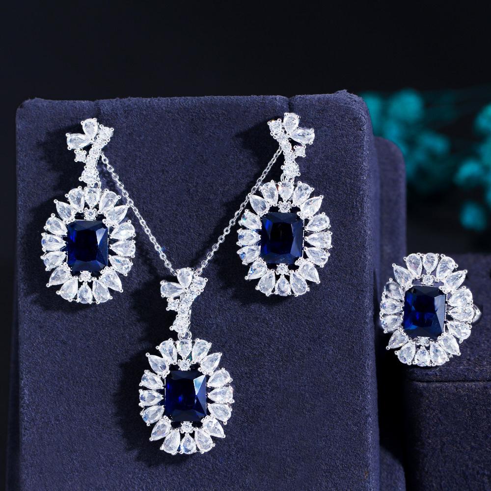 Color Treasure Three-Piece Set, Sapphire Necklace, Earrings, Slightly Inlaid Zircon Set Chain.