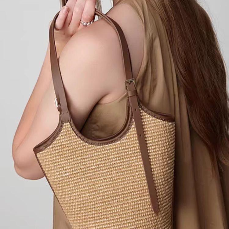 Stylowa torebka wiaderko ze słomy tkana na ramię - Modny niszowy design dla kobiet, Idealna na wiosnę i lato