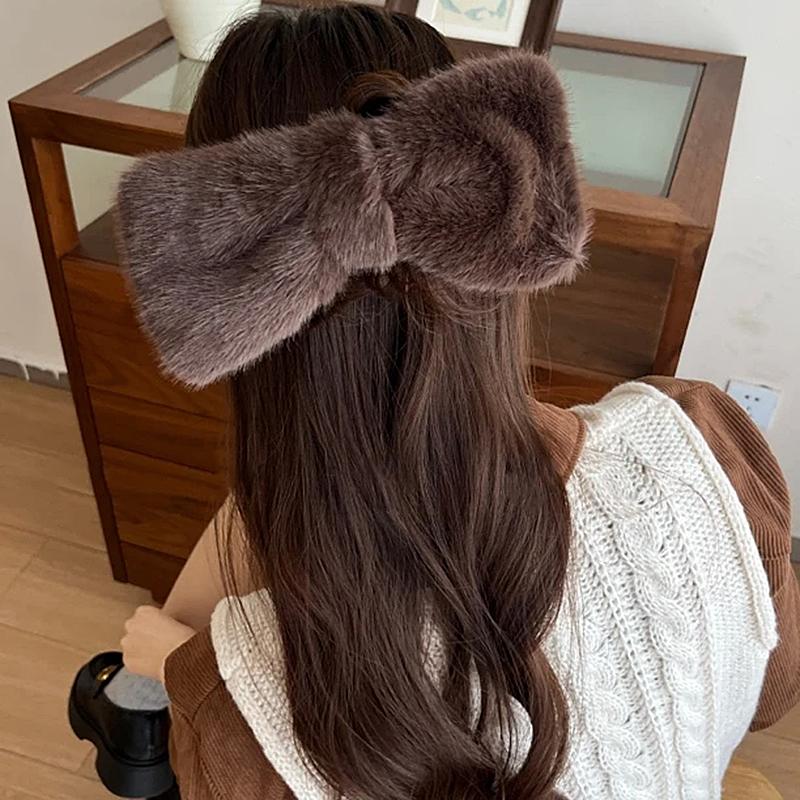 

Большие заколки-банты для волос из искусственного меха, заколка для волос с большим бантом, заколки для волос для женщин, зимние заколки, теплые мягкие аксессуары для волос, подарок Size fits all