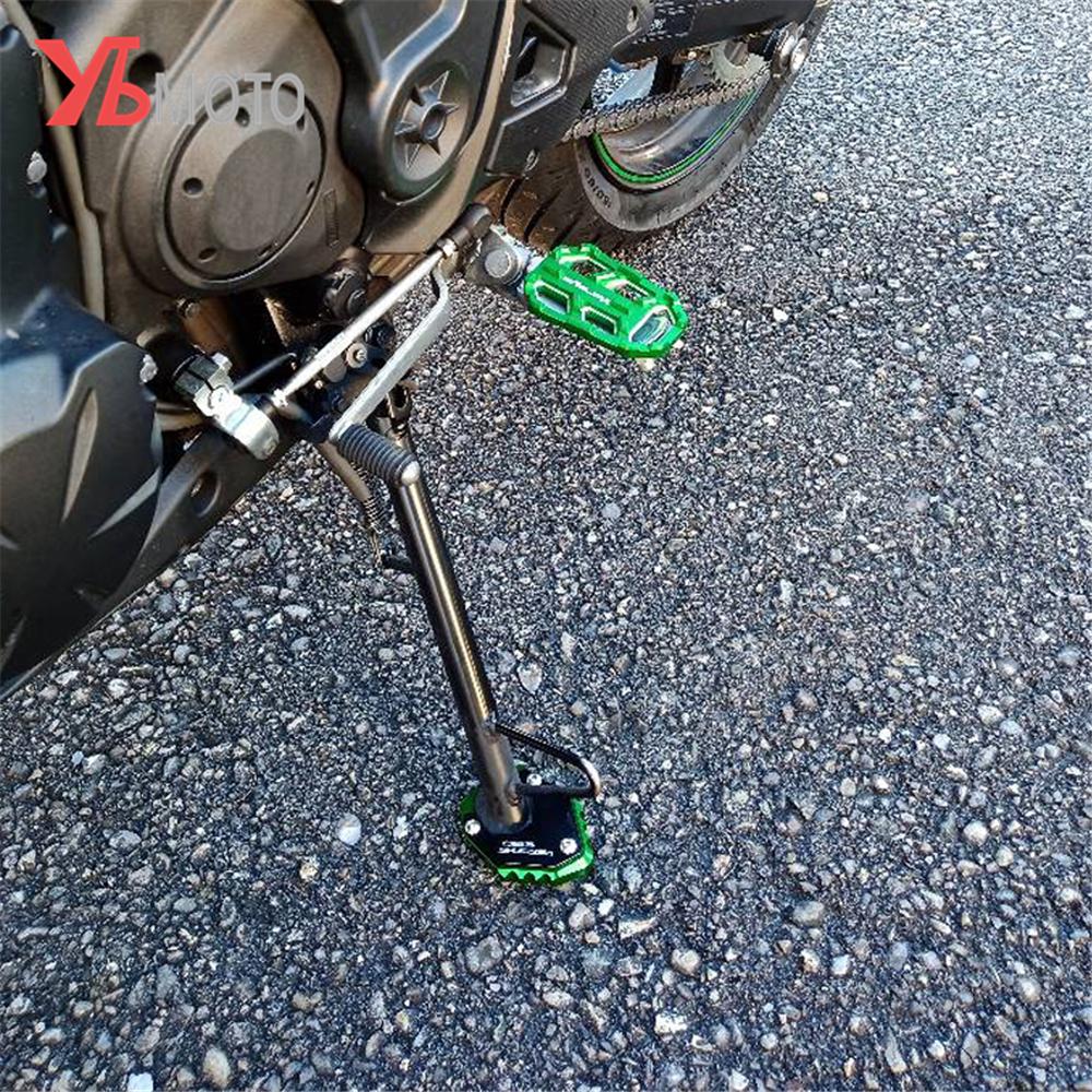 Hodí se pro KAWASAKI VERSYS 650 Z400 NINJA 400 2022 Zvětšovací hliníkový stojan na motocykly Prodloužení bočního stojanu s