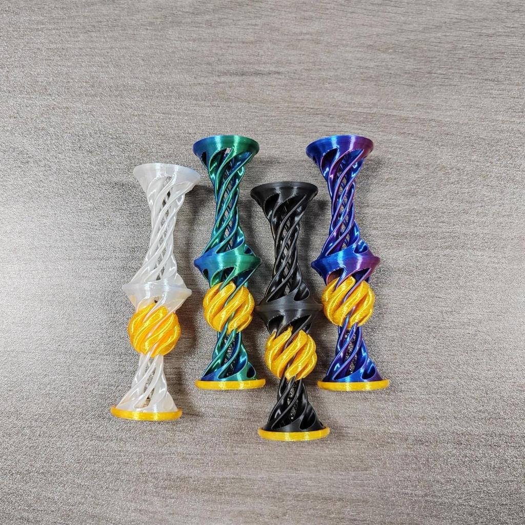 Elastisches Knallendes Durchsteck-Pyramiden-Spiralspielzeug zum Stressabbau und zur Konzentration Büro Klassenzimmer Belohnungen Geschenke