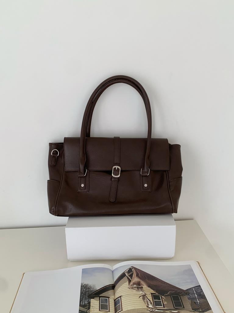 Retro Hand-held Single-shoulder Crossbody Bag with Large Capacity for Commuting