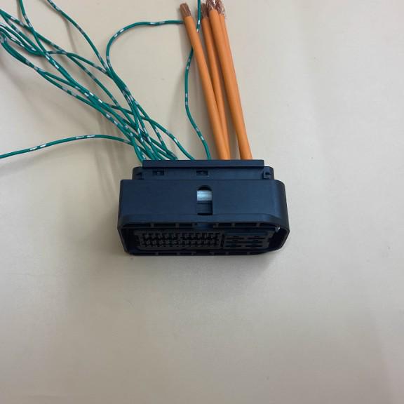 64-Pin Orijinal Araç Konektörü Kablo Demeti 2432323-1/2432388-1