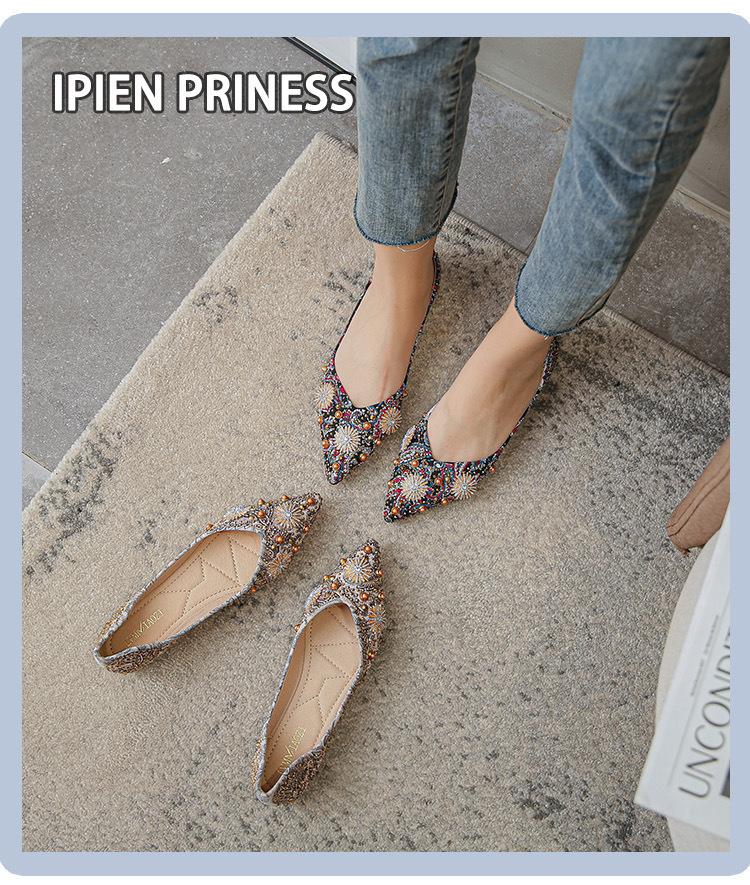 Ethnic style single shoes women's summer 2025 new rhinestone metal printing shallow mouth pointed flat bottom large size women's shoes 41-43