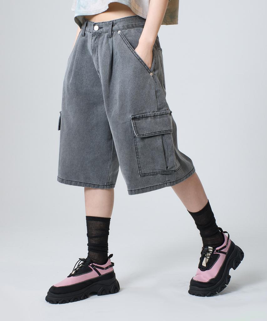 UNKNOWN PLANET Bermuda Wide One-Pleat Washed Cargo Shorts Vintage Grey