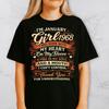 Individuelles Geburtstagsmonat-Jahr Mädchen T-Shirt, Ich wurde mit einem Feuer in meiner Seele geboren Tee, Lustiges Geburtstagshemd für Frauen, Personalisierte Monats-Jahres-Geschenk