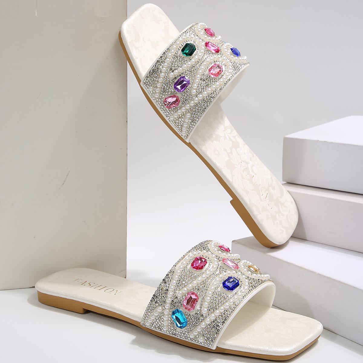 

Foreign trade large size rhinestone beach shoes 2025 summer new outer wear women s slippers square head casual sandals 42