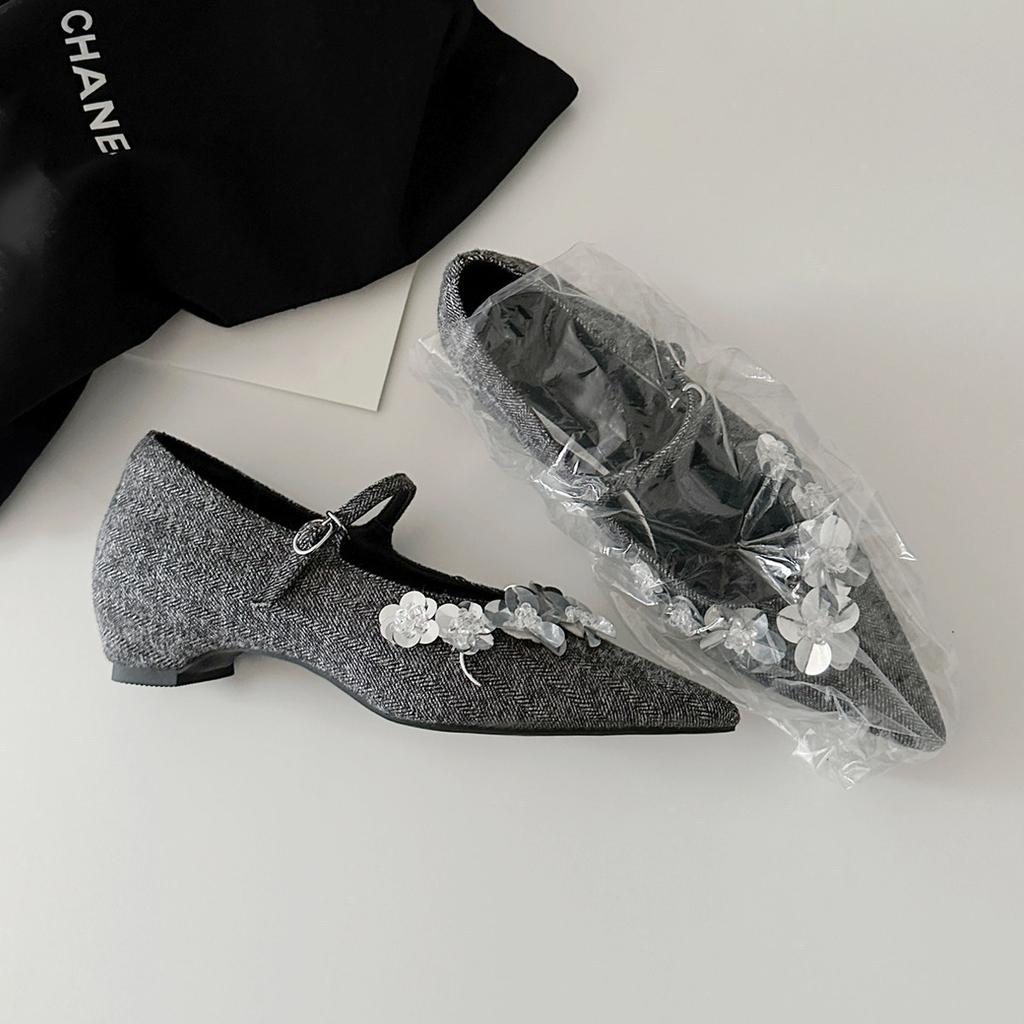 Pointed silver sequined flower Mary Jane women's shoes one-word buckle with light mouth French inner heightening shoes