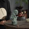 Čína Maska Pan Dragon Sloup Dekorativní socha Zelený pískovcový kámen Sochařství Domov Obývací pokoj, Místnost Kancelář Feng Shui Socha
