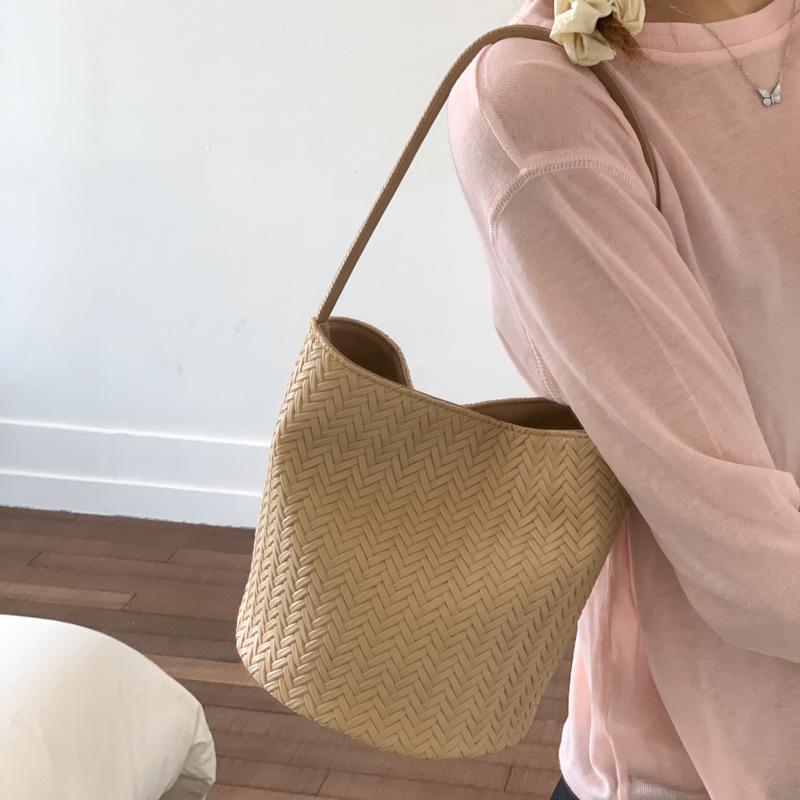 Large Capacity Woven Bag Fashion Handbag New Shoulder Bag Armpit Bag