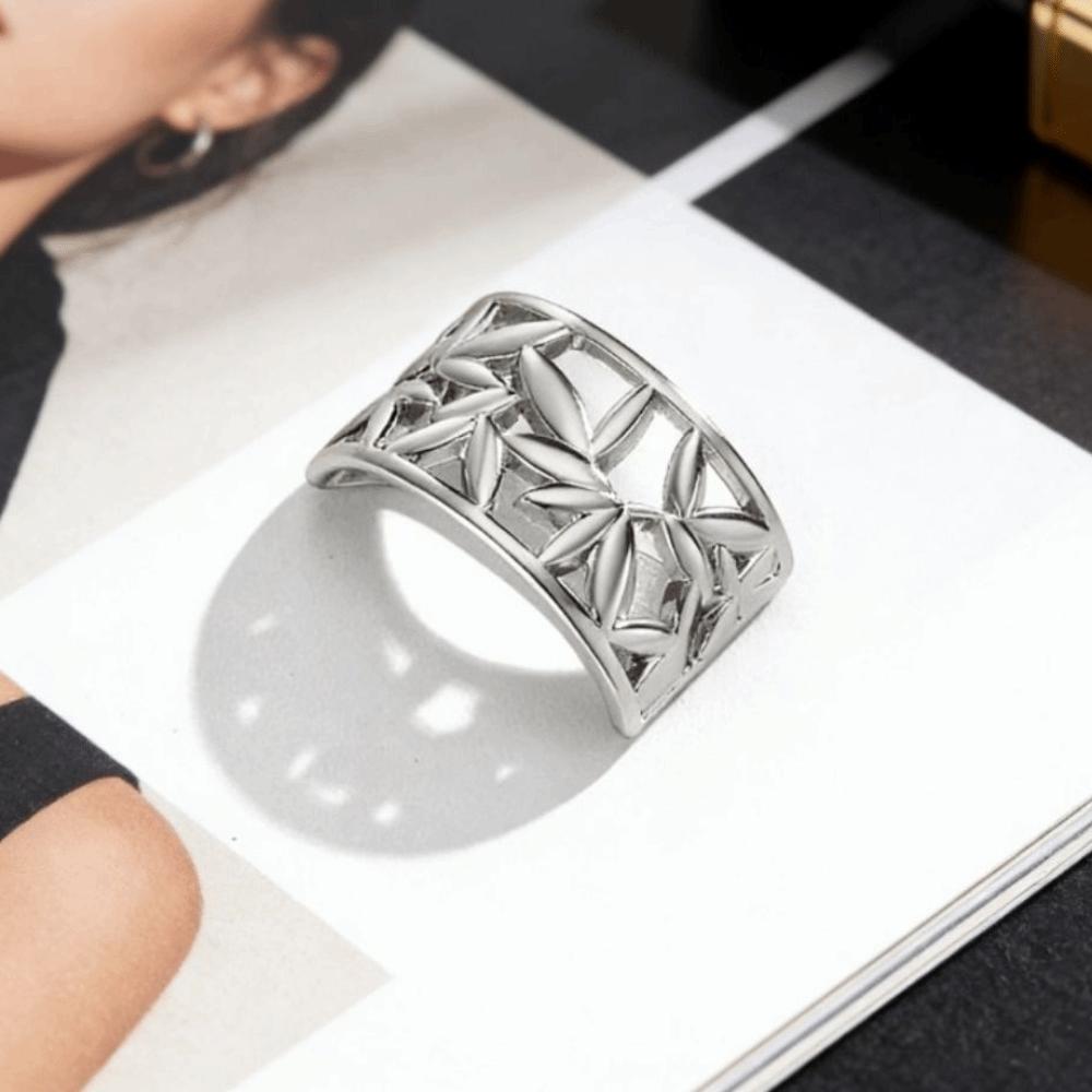 Arc Shape Hollow Design Scarf Clips Smooth Scarves Brooches Metal Scarves Buckle Ring  Decoration