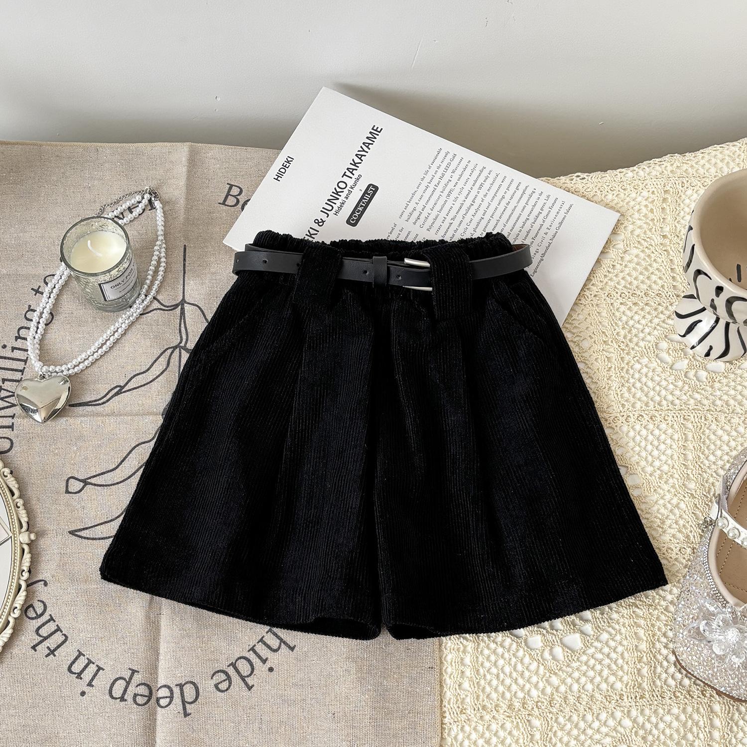 

Детские летние шорты с поясом, эластичные, с высокой талией, модные шорты, брюки для девочек, шорты А-силуэта, широкие шорты с карманами для малышей, свободные повседневные шорты, летние брюки 140 чёрный